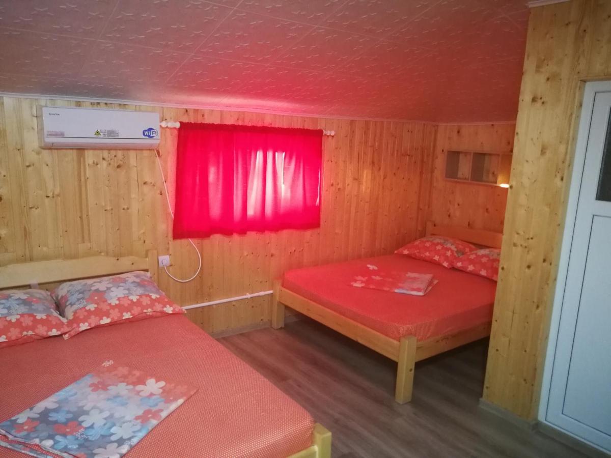 ホテル Vila Baciu トゥズラ エクステリア 写真
